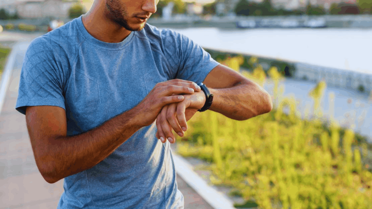 How Fitness Tracking Technology Can Help Improve Your Life
