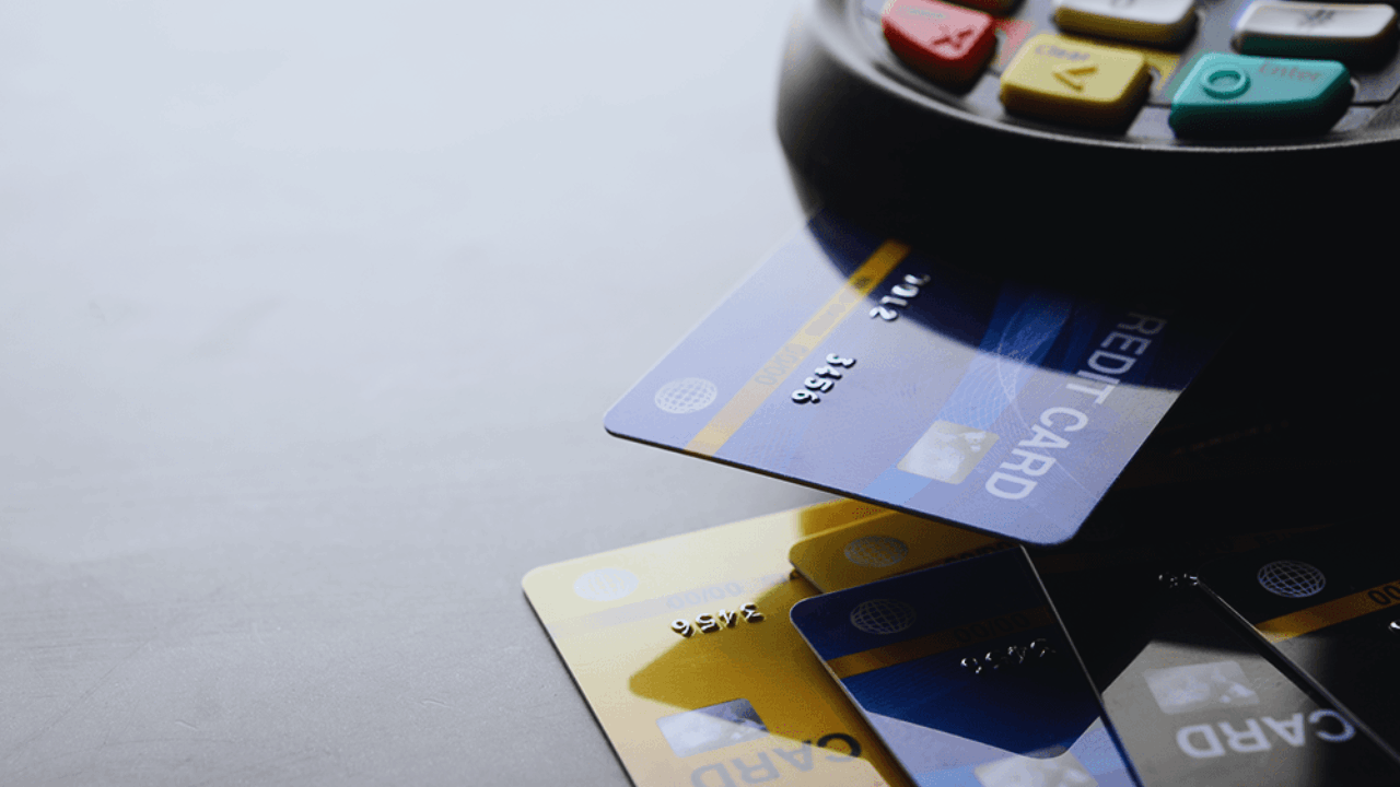 How Your Credit Card Can Affect Your Credit History
